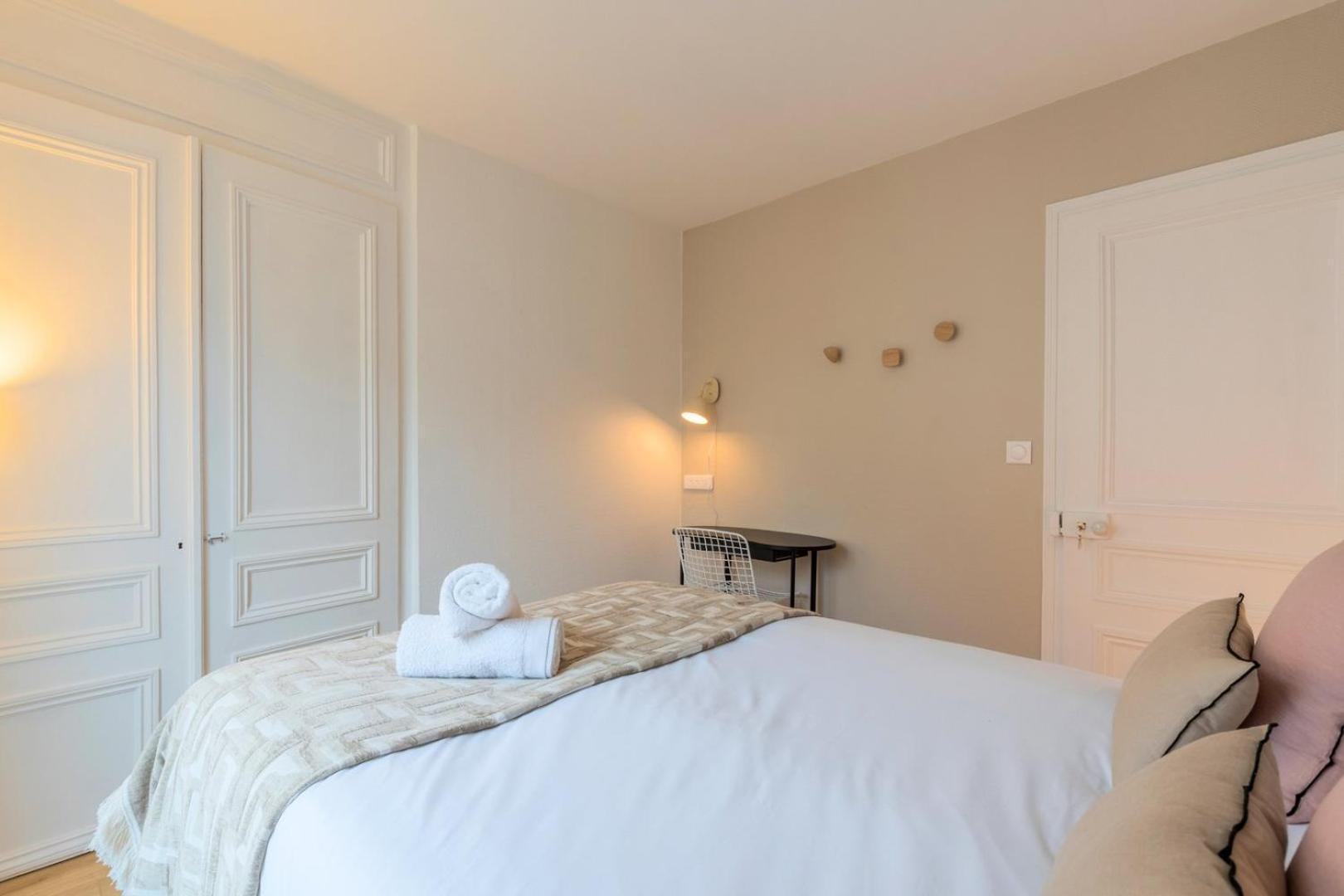 3 Bedroom Apartment On The Grand Place Лилль Экстерьер фото